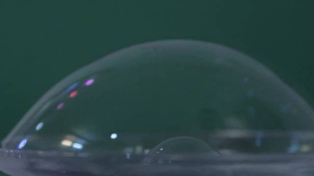 عکاسی از حباب همانند والپیپر های جذاب آیفون