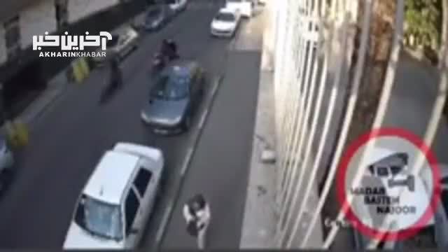 سرقت موبایل زن جوان توسط موتورسوار در تهران + فیلم