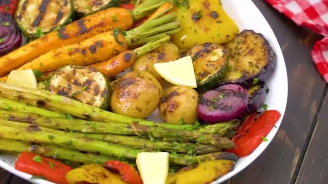 دستور پخت سبزیجات کبابی خوشمزه و رژیمی
