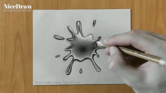 در هنر کشیدن قطرات آب مسلط شوید: آموزش گام به گام و نکات طراحی رنگارنگ