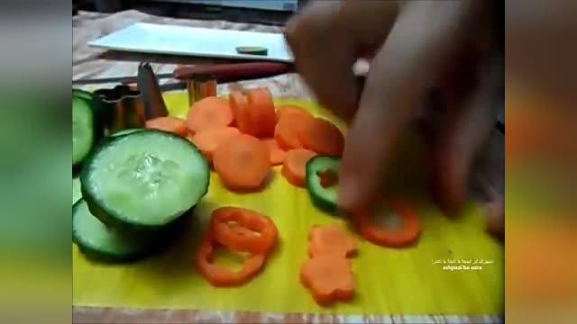 سبزی آرایی با هویج و خیار | تزیین سبزیجات | دورچین غذا و سالاد