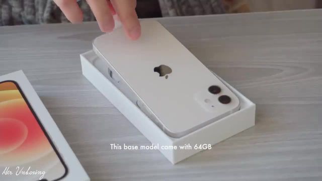 آنباکسینگ iPhone 12 White