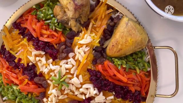 طرز تهیه شیرین پلو خوشمزه و بی نظیر با مرغ زعفرانی غذای مجلسی ایرانی
