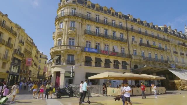تور پیاده روی شهری در مونپلیه، فرانسه | کاوش در فضای توریستی شهرهای اروپایی