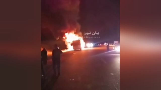 آتش گرفتن اتوبوس مسافربری در اتوبان تبریز - زنجان