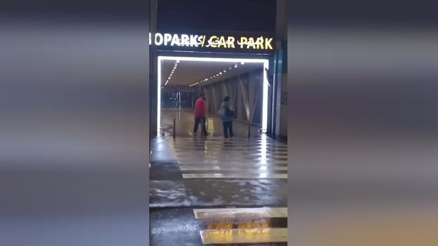 تتلو ویدئویی از خروج خود از فرودگاه ترکیه منتشر کرد