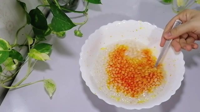 طرز تهیه فالوده شیرازی خانگی با نشاسته گل