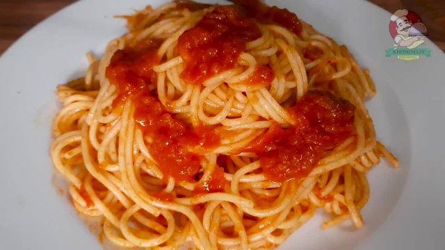طرز تهیه اسپاگتی ایتالیایی خوشمزه و بی نظیر با گوشت قلقلی و پنیر سفید