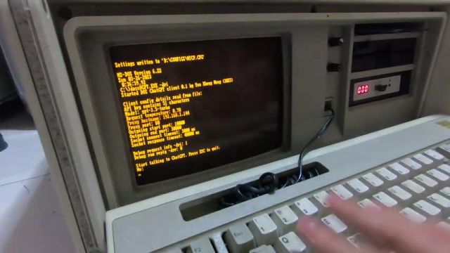 اجرای باورنکردنی ChatGPT روی کامپیوتری 40 ساله با MS-DOS