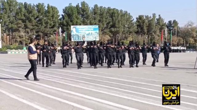 اجرای حرکات نمایشی رزمی در صبحگاه مشترک نیروهای مسلح خراسان رضوی