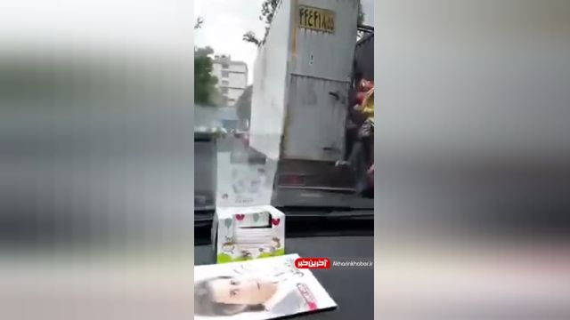 تخلیه غیرانسانی کودکان زباله‌گرد در تهران |  ویدیو