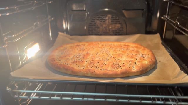 روش پخت نان بربری خانگی و خوشمزه با دستور افغان ها