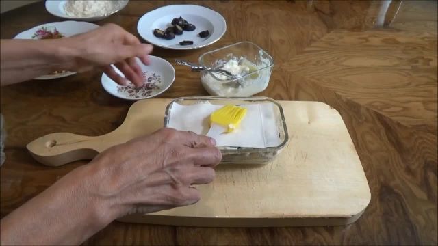طرز تهیه گراتن بادمجان با خمیر یوفکا خوشمزه و پرطرفدار مرحله به مرحله