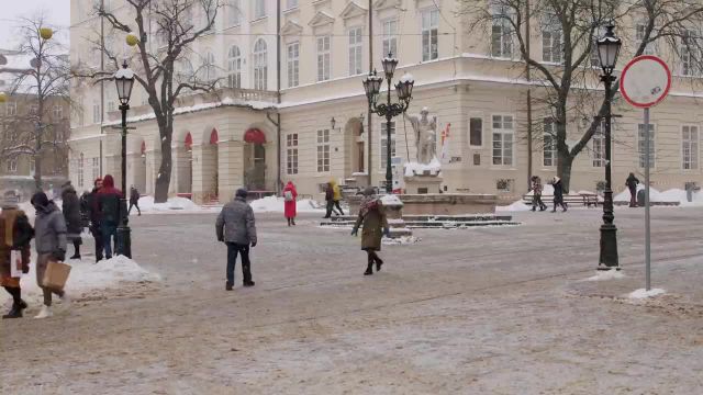 شهر زمستانی لویو اوکراین | گردش در شهرهای اروپایی با صدای واقعی شهر