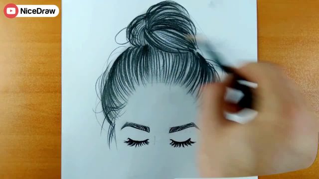 آموزش نقاشی دخترانه با استفاده از پنسل رسم و روش‌ های ساده