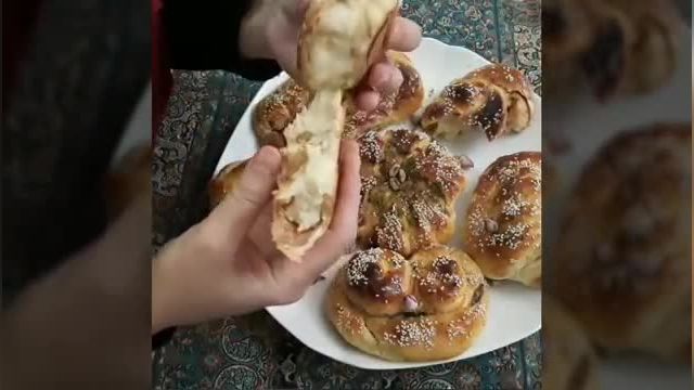 طرز تهیه نان شیرمال مغزدار خوشمزه ترین نان ایرانی مرحله به مرحله
