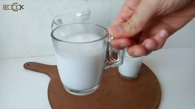 روش تهیه دوغ گازدار خانگی با شیر | ویدیو