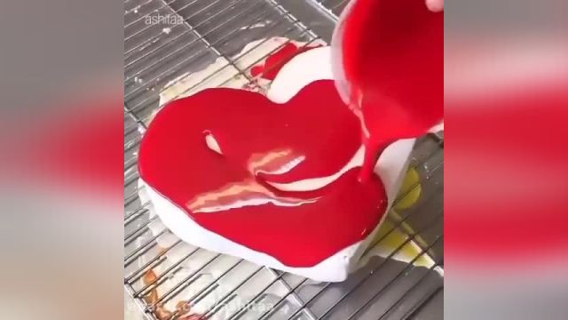 آموزش دیزاین کیک قلبی با ژله بریلو