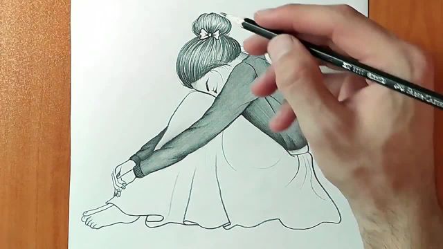 دستورالعمل رسم یک دختر غمگین تنها نشسته با مداد