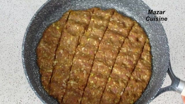 طرز تهیه کباب کوبیده ایرانی به همراه برنج زعفرانی بدون فر