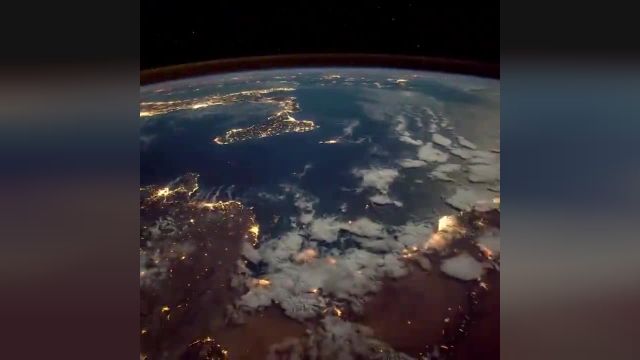 زمین در شب از دید ایستگاه فضایی بین‌المللی (ISS)