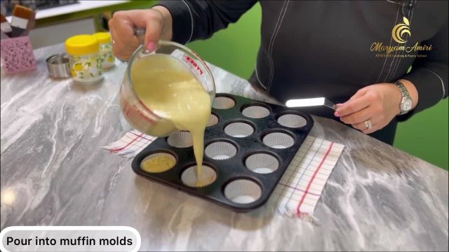 آموزش کیک یزدی نرم و گنبدی شکل به روش اصلی (بدون همزن برقی)