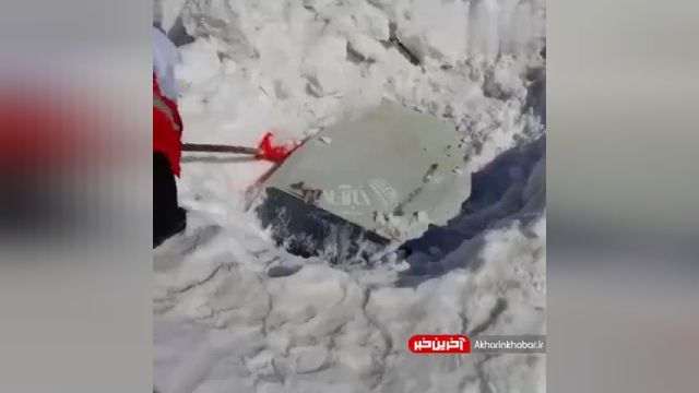 پیکان دفن شده در زیر برف های کوهرنگ | ویدیو
