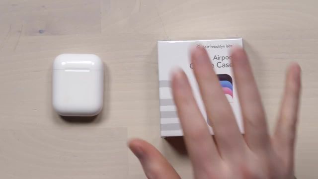آنباکس و بررسی A Apple Airpods