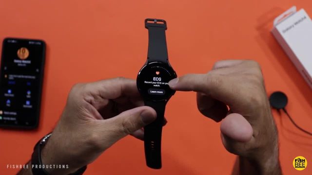 آنباکس و بررسی Samsung Galaxy Watch 4