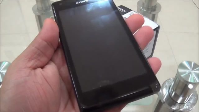 آنباکس و بررسی Sony Xperia M