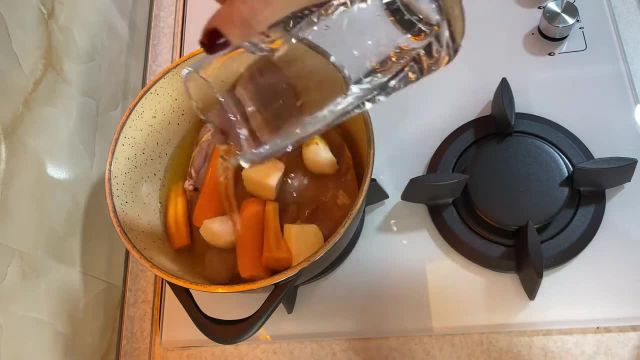 طرز تهیه هویج پلو با گوشت مرغ خوشمزه و مجلسی با طعم ترش و شیرین