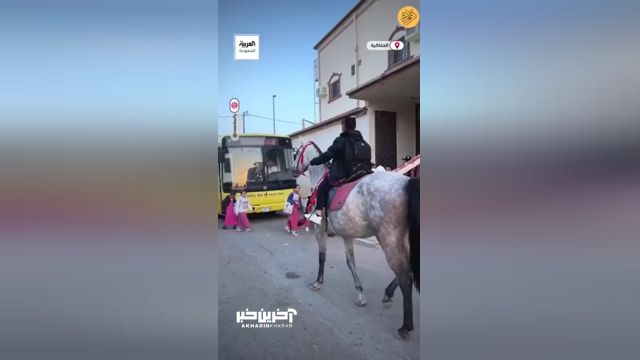 داستان دختری که با اسب به مدرسه می‌رود!