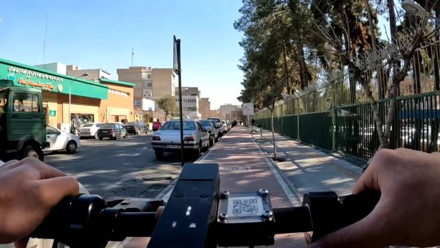 سواری با اسکوتر برقی در شهر تهران (5-1)