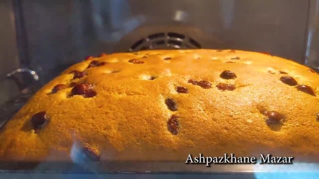 طرز تهیه کیک کشمشی خوشمزه و عالی با دستور افغانی