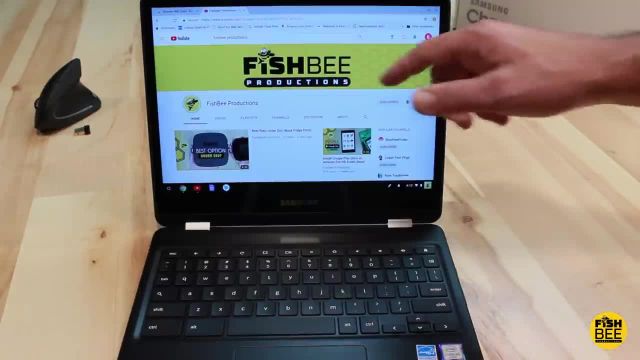 آنباکس و بررسی Samsung Chromebook Pro