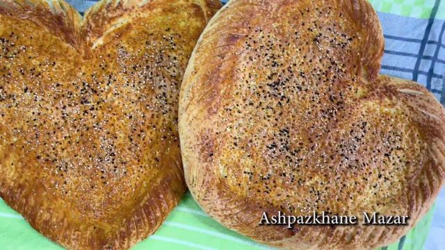 طرز تهیه نان روغنی ساده و خوشمزه افغانی با دستور آسان و سریع