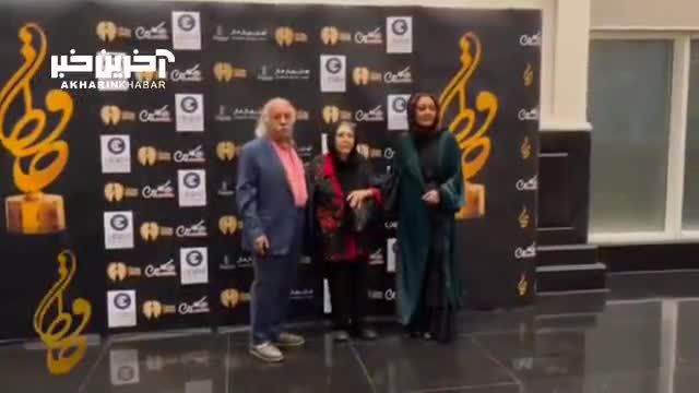 ویدئوی اختصاصی از حضور بهزاد فراهانی به همراه همسر و دخترش در جشن حافظ