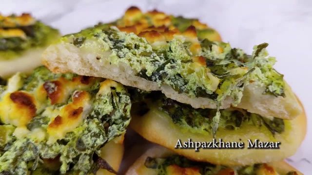 طرز تهیه پیتزا افغانی با پالک و پنیر در داش خوشمزه و مخصوص