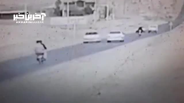 ویدئویی از تصادف وحشتناک پراید با یک دستگاه موتورسیکلت