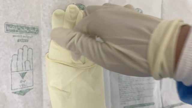 آموزش پوشیدن دستکش استریل برای کادر درمان