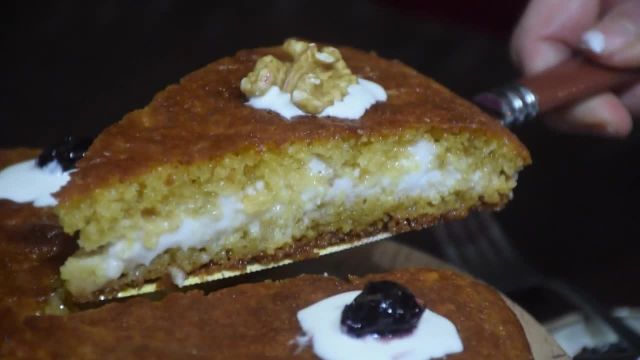 طرز پخت کیک بالش پادشاه ترکی خوشمزه و بی نظیر برای 6 نفر