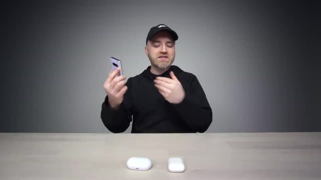 آنباکس و بررسی Samsung Galaxy Buds VS. Apple AirPods