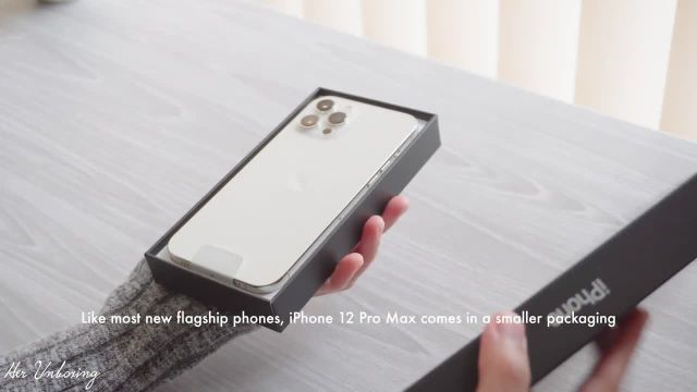 آنباکسینگ iPhone 12 Pro Max Silver & AirPods Max Silver