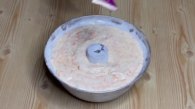 طرز تهيه کیک هویج بسیار ساده و خوشمزه + ترفندهای لازم برای پف دار کردن