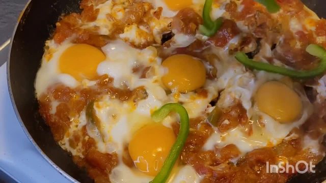 آموزش یک غذای خوشمزه و فوری افغانی با تخم مرغ و سبزیجات تازه