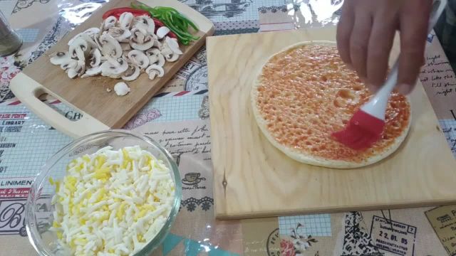 آموزش دو نوع پیتزا خانگی خوشمزه و مخصوص به روش رستورانی