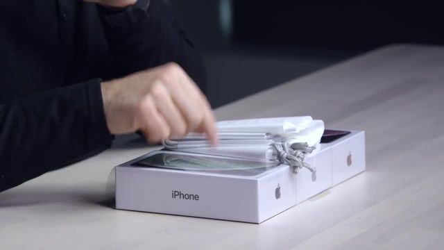 آنباکس و بررسی iPhone 11 Clone جذاب و پر طرفدار