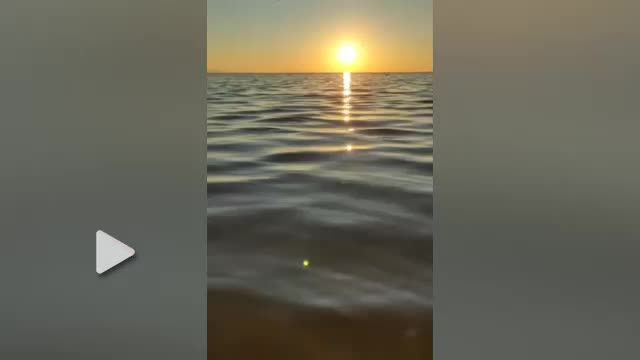 غروب زیبای خورشید در دریای عمان