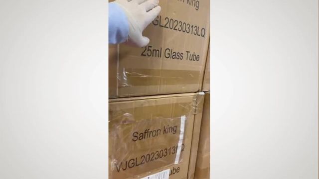زعفران  بسته بندی صادراتی + Saffron in special packaging at King
