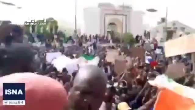 تظاهرات و حمله به سفارت فرانسه در پایتخت نیجر